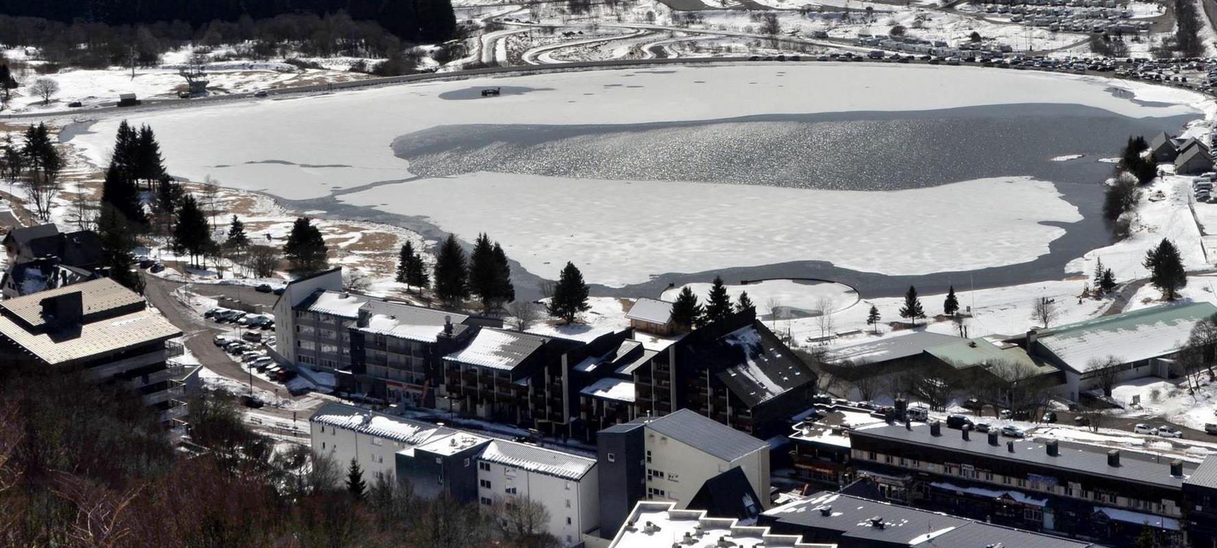 Yat Il De La Neige A Super Besse