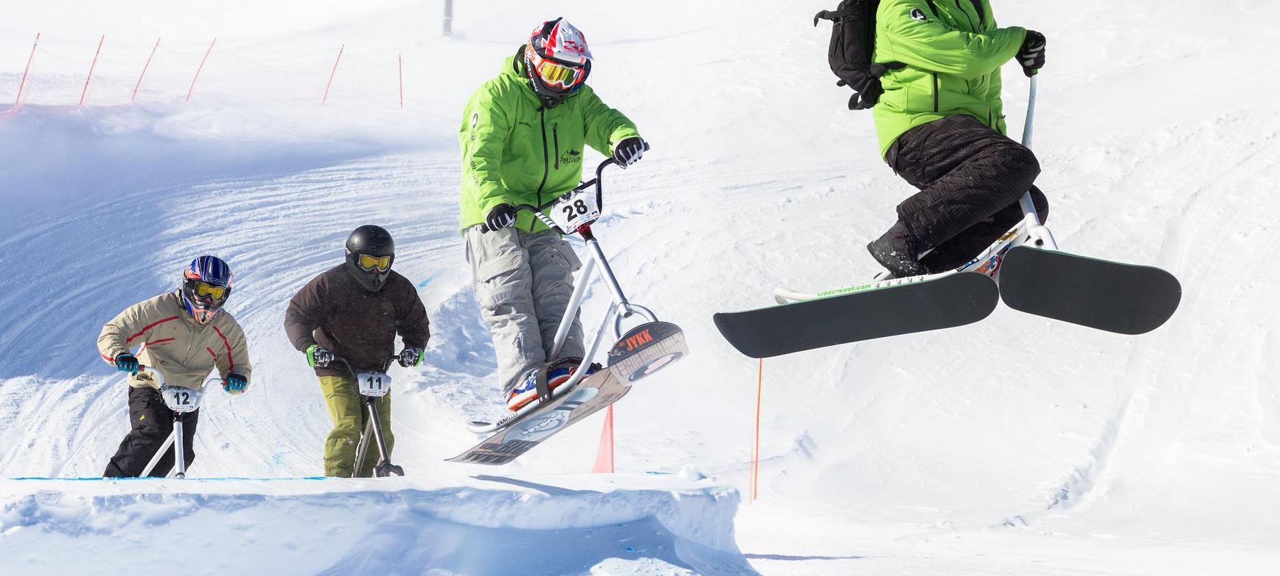 Super Besse - cours de snowscoot sur les pistes de Super Besse