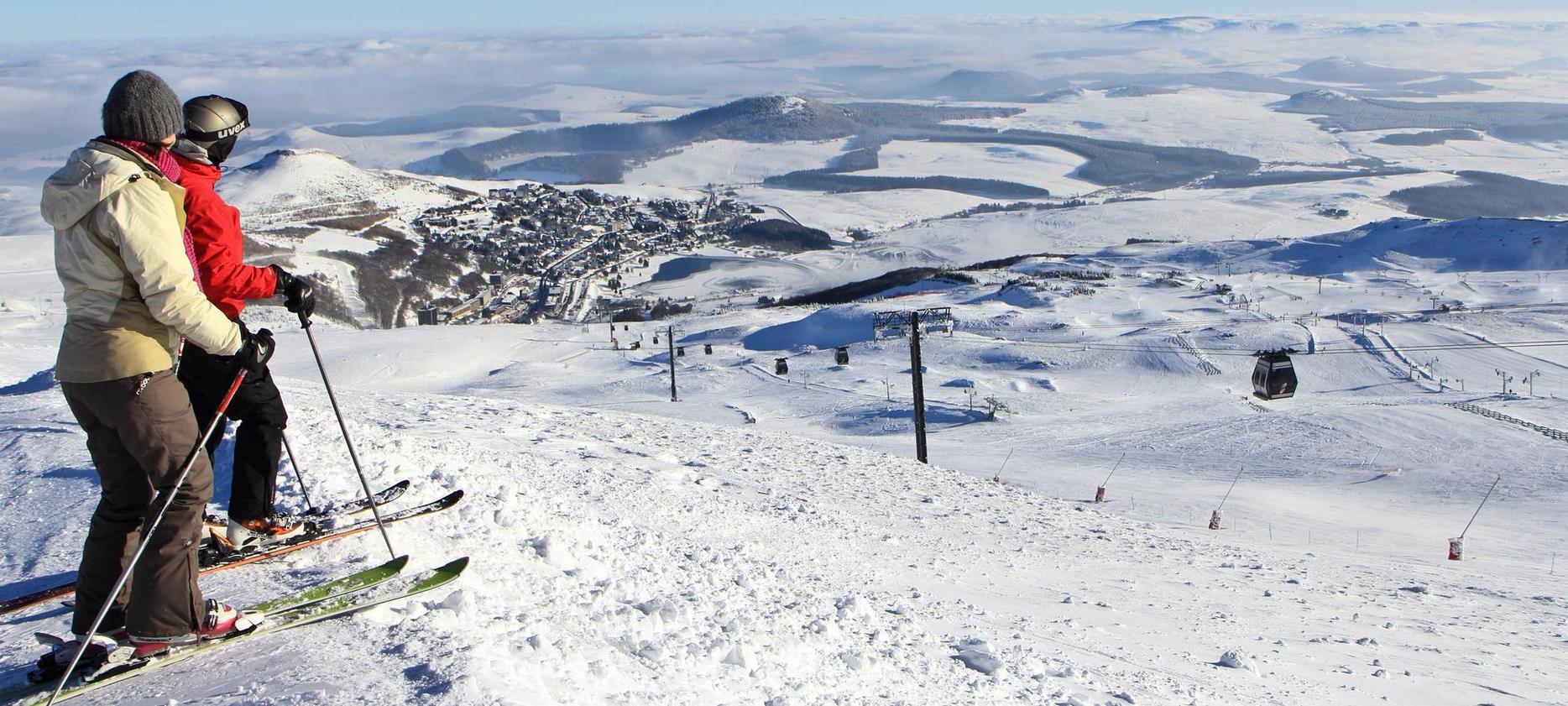 Super Besse - vue sur les pistes de Super Besse et la Station de ski