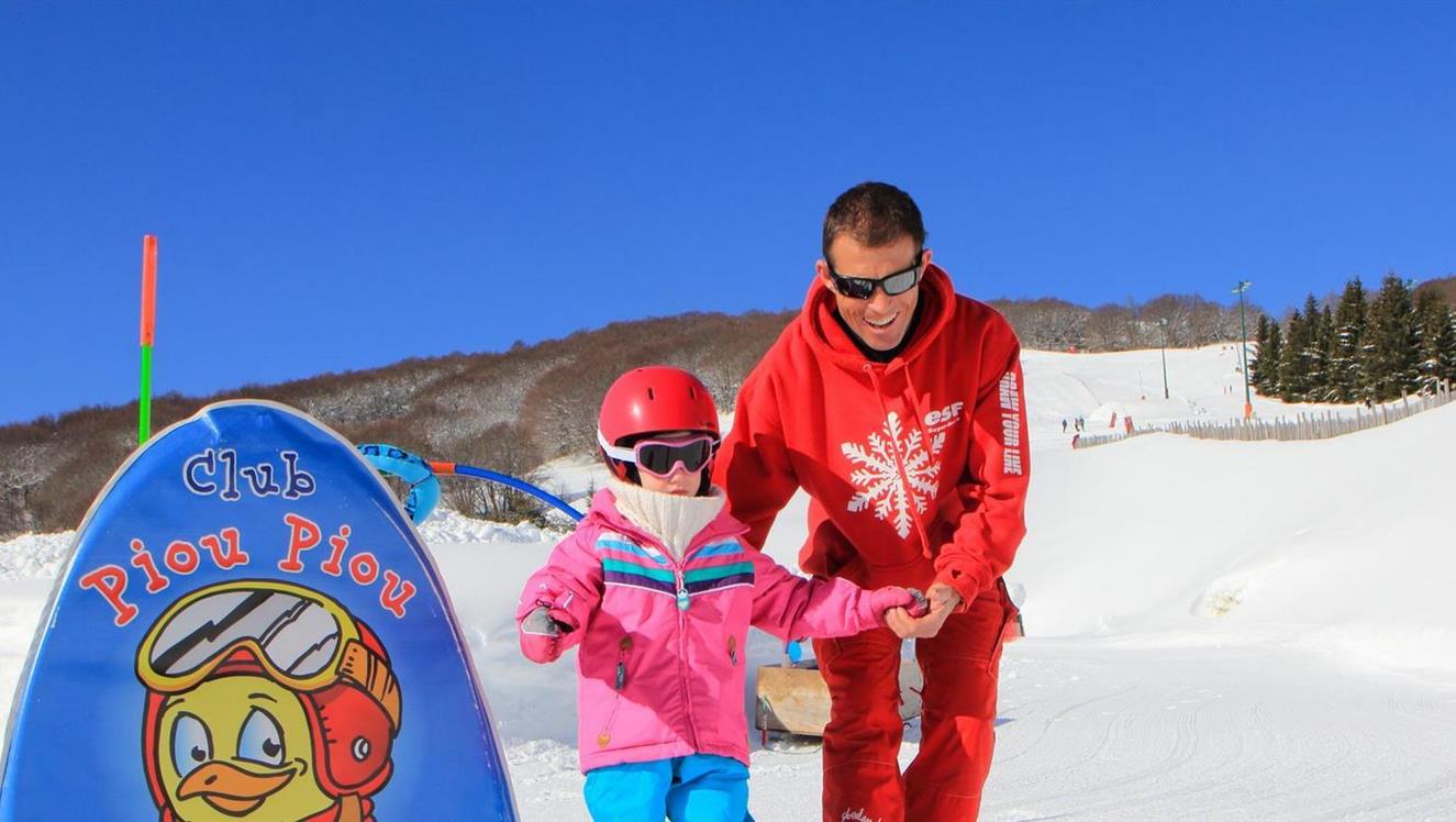 Super Besse - espace Piou Piou, initiation au ski pour les petits enfants