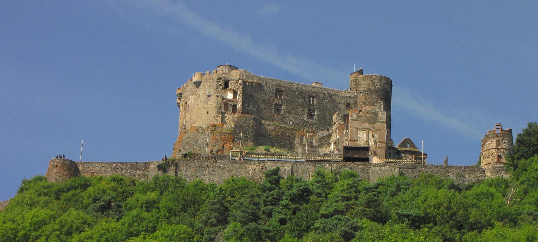 Super Besse - Chateau de Murol, chateau fort en Auvergne