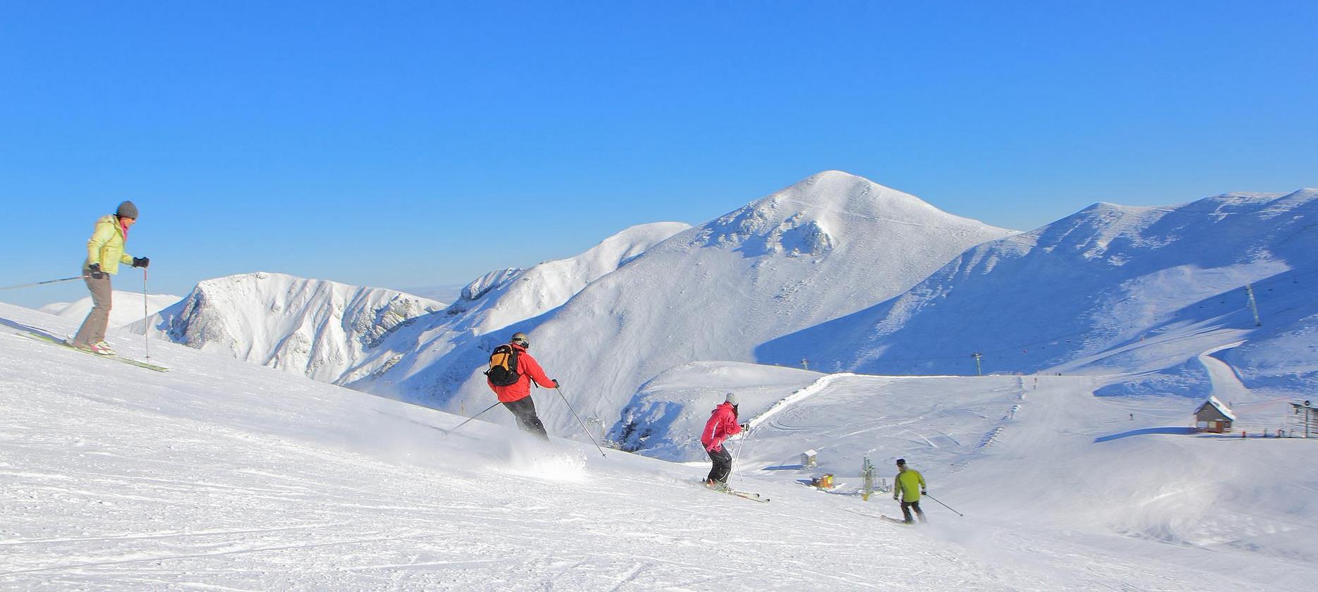 Super Besse - Descente a ski alpin vers le Mont Dore
