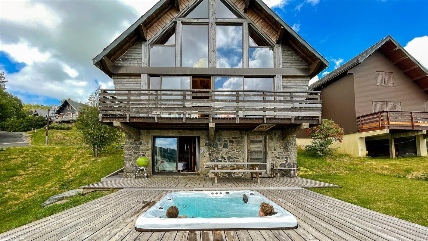 Chalet Sancy, chalet avec spa une une magnifique vue sur le Massif du