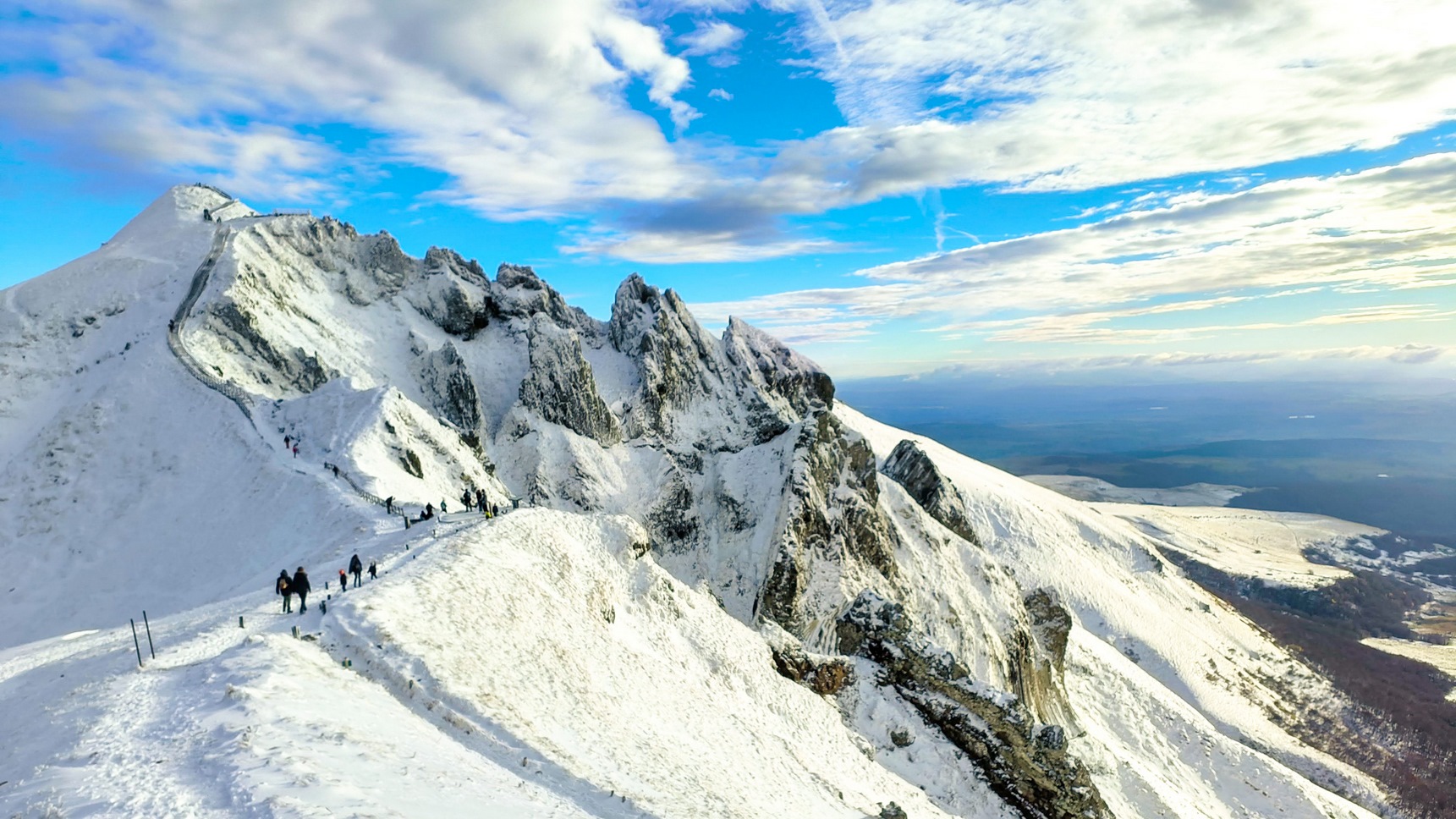 Au sommet du Puy de Sancy, la neige en novembre 2022