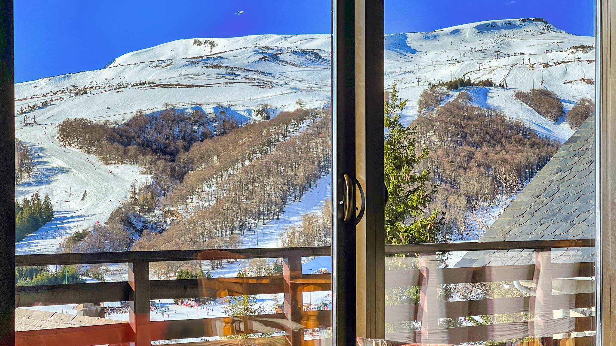 Chalet l'anorak Super Besse, belle vue sur les pistes de ski
