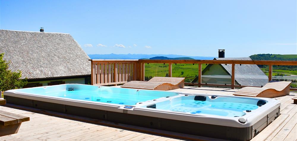 Spa de Nage du Chalet l'Anorak a Super Besse en Auvergne